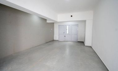 VENTA DE CASA  REFACCIONADA EN FOMENTO 9 DE JULIO