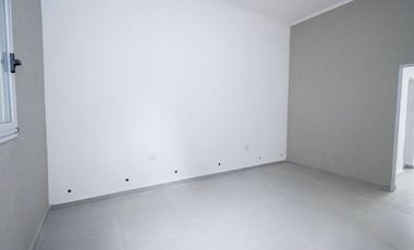 VENTA DE CASA  REFACCIONADA EN FOMENTO 9 DE JULIO