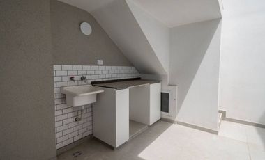 VENTA DE CASA  REFACCIONADA EN FOMENTO 9 DE JULIO