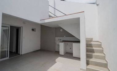 VENTA DE CASA  REFACCIONADA EN FOMENTO 9 DE JULIO