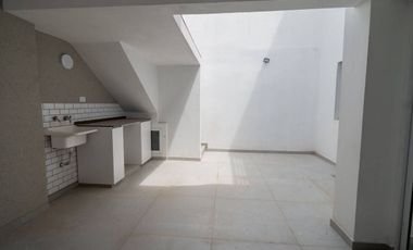 VENTA DE CASA  REFACCIONADA EN FOMENTO 9 DE JULIO