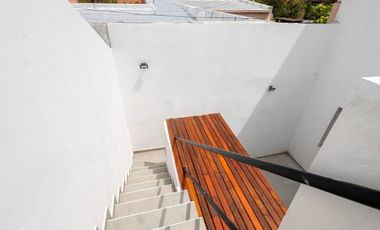 VENTA DE CASA  REFACCIONADA EN FOMENTO 9 DE JULIO