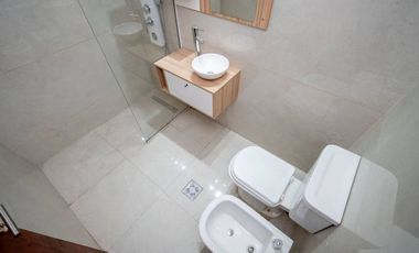 VENTA DE CASA  REFACCIONADA EN FOMENTO 9 DE JULIO