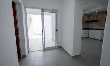 VENTA DE CASA  REFACCIONADA EN FOMENTO 9 DE JULIO