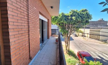 Venta PH 3 Amb + 2 Locales Ciudadela