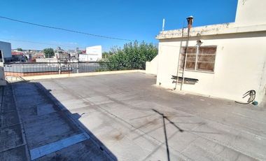 Venta PH 3 Amb + 2 Locales Ciudadela