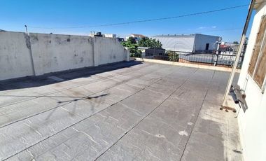 Venta PH 3 Amb + 2 Locales Ciudadela