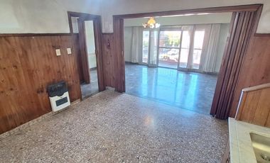 Venta PH 3 Amb + 2 Locales Ciudadela