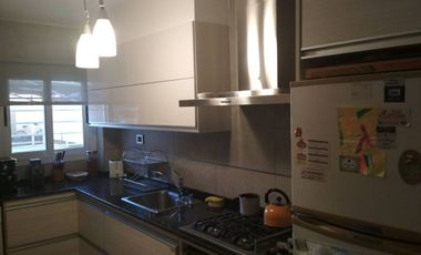 Duplex con tres cocheras y patio. APTA CREDITO
