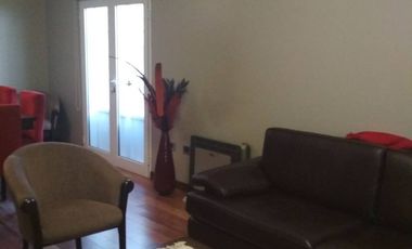 Duplex con tres cocheras y patio. APTA CREDITO