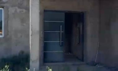 CASA EN OBRA. 2 DORMITORIOS. BARRIO PRIVADO