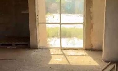 CASA EN OBRA. 2 DORMITORIOS. BARRIO PRIVADO