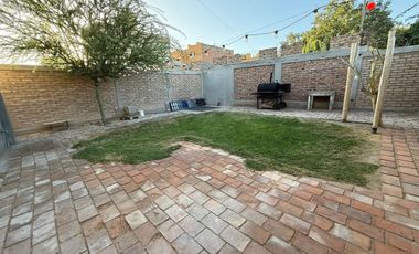 CASA ALTOS DE RIVADAVIA. 2 HABITACIONES, 2 BAÑOS.