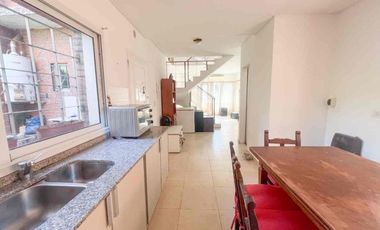 CASA 4 AMBIENTES JARDIN ADROGUÉ