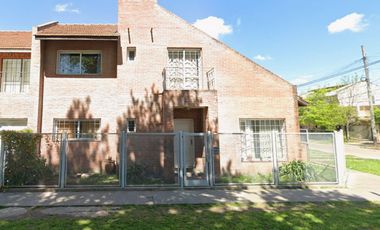 CASA 4 AMBIENTES JARDIN ADROGUÉ