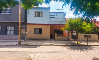 VENTA CASA MULTIFAMILIAR ALDO BONZI