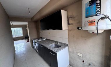 VENTA 2 AMBIENTES C/ COCHERA CENTRO MORENO