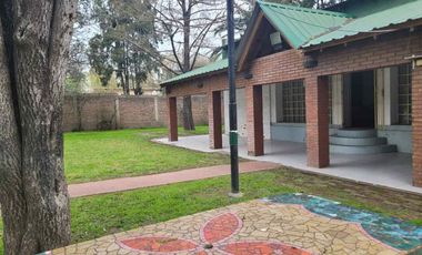 QUINTA VENTA MONTE GRANDE CON SALON DE FIESTAS