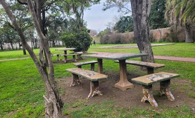 QUINTA VENTA MONTE GRANDE CON SALON DE FIESTAS