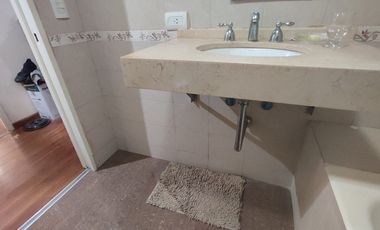 VENTA CASA 5 AMBIENTES EN TEMPERLEY