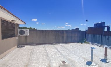 VENTA CASA 5 AMBIENTES EN TEMPERLEY