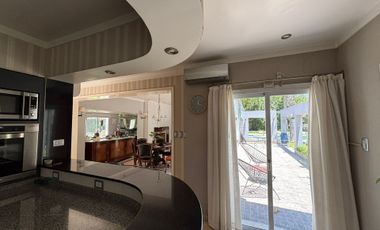 CASA DE CATEGORÍA - SAUCE VIEJO