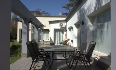 CASA DE CATEGORÍA - SAUCE VIEJO