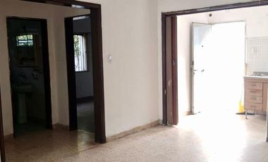 CHALET EN VENTA SOBRE LOTE DE GRAN SUPERFICIE