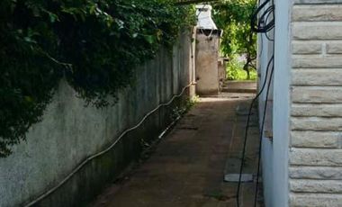 CHALET EN VENTA SOBRE LOTE DE GRAN SUPERFICIE