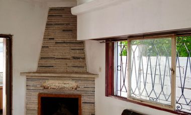 CHALET EN VENTA SOBRE LOTE DE GRAN SUPERFICIE