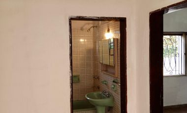 CHALET EN VENTA SOBRE LOTE DE GRAN SUPERFICIE