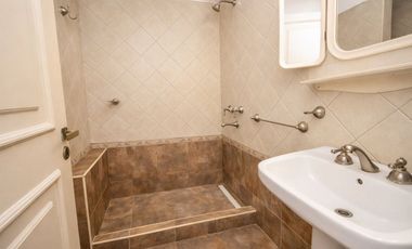 VENTA DPTO 3 DORMITORIOS + 2 COCHERAS BV. GALVEZ