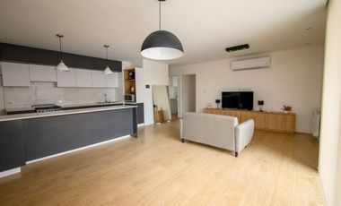 VENTA - PISO DE 3 DORMITORIOS CON COCHERA