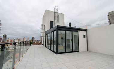 VENTA - PISO DE 3 DORMITORIOS CON COCHERA