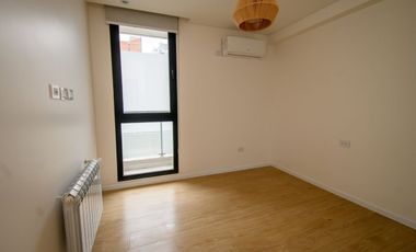 VENTA - PISO DE 3 DORMITORIOS CON COCHERA