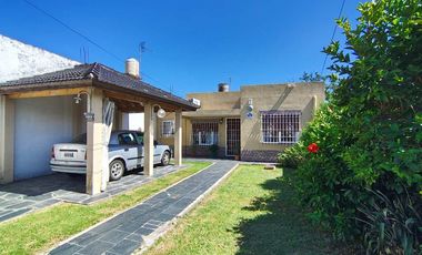 VENTA CASA 4 AMB JOSE MARMOL PILETA QUINCHO