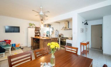 REMAX VENDE CASA EN BARRIO CANDIOTI