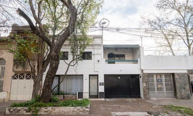 REMAX VENDE CASA EN BARRIO CANDIOTI