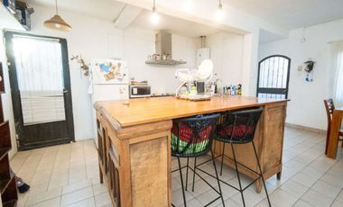 REMAX VENDE CASA EN BARRIO CANDIOTI
