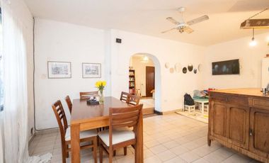 REMAX VENDE CASA EN BARRIO CANDIOTI