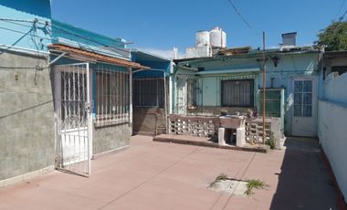 VENTA Casa + 2 departamentos en excelente entorno