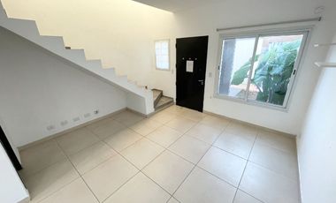 Alquiler PH Dúplex 3 Ambientes Villa Bosch Patio