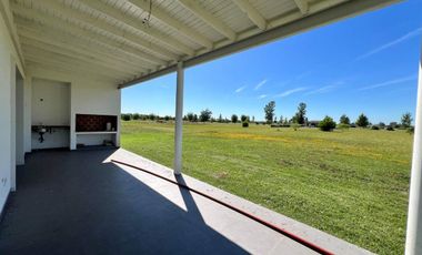 CASA EN VENTA LOBOS 2 DORMITORIOS LA FEDERALA