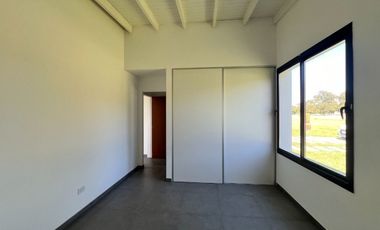 CASA EN VENTA LOBOS 2 DORMITORIOS LA FEDERALA