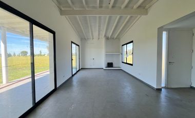 CASA EN VENTA LOBOS 2 DORMITORIOS LA FEDERALA