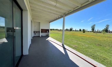 CASA EN VENTA LOBOS 2 DORMITORIOS LA FEDERALA