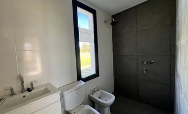 CASA EN VENTA LOBOS 2 DORMITORIOS LA FEDERALA