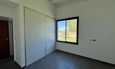 CASA EN VENTA LOBOS 2 DORMITORIOS LA FEDERALA