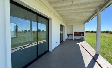 CASA EN VENTA LOBOS 2 DORMITORIOS LA FEDERALA