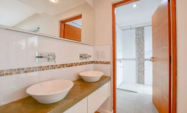 CASA EN VENTA EN CITY BELL 4 DORMITORIOS